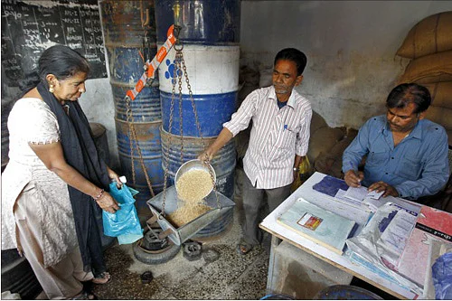 मुफ्त राशन लेने वालों की बल्ले-बल्ले ! Free Ration लेने वालों को हुए यह नए बदलाव खुशी से झूम उठोगे Ration Cardholder Free Ration